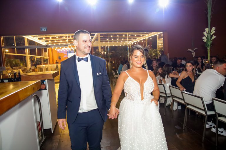 כמה צלמים אתם באמת צריכים לחתונה?