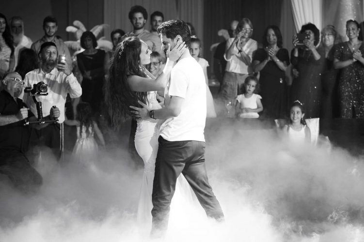 איך לרקוד נכון בחתונה